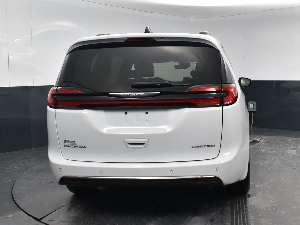 used 2023 Chrysler Pacifica car, priced at $32,000