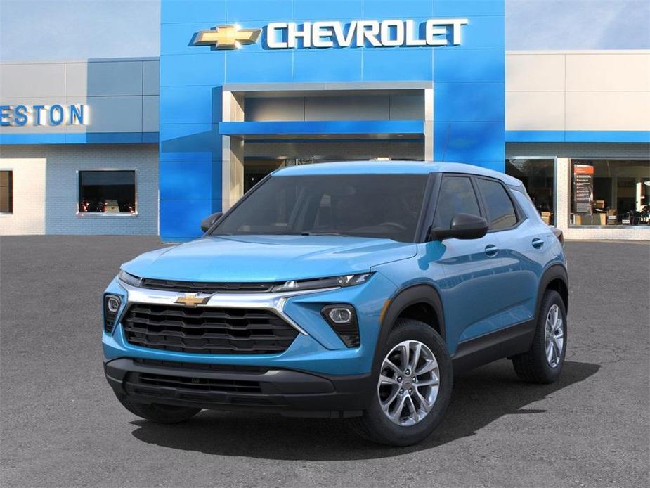 new 2025 Chevrolet TrailBlazer car, priced at $27,680