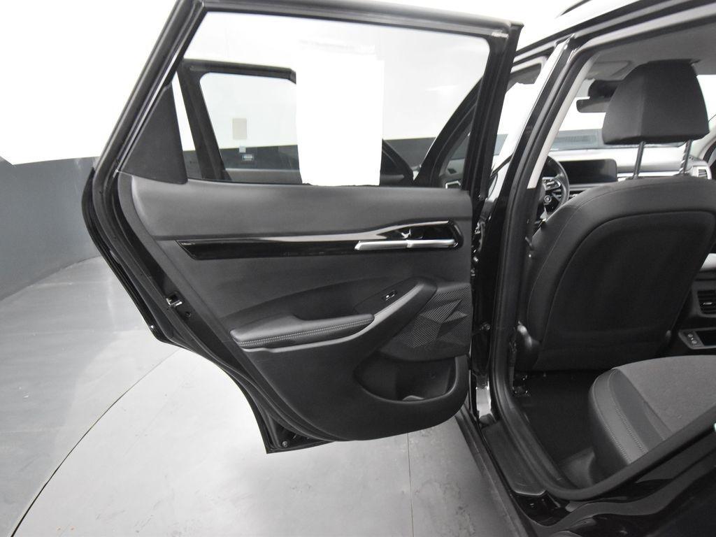 used 2024 Kia Seltos car, priced at $21,896