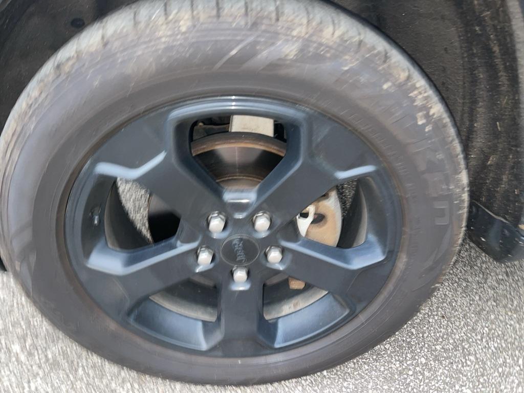 used 2018 Jeep Grand Cherokee car, priced at $16,500