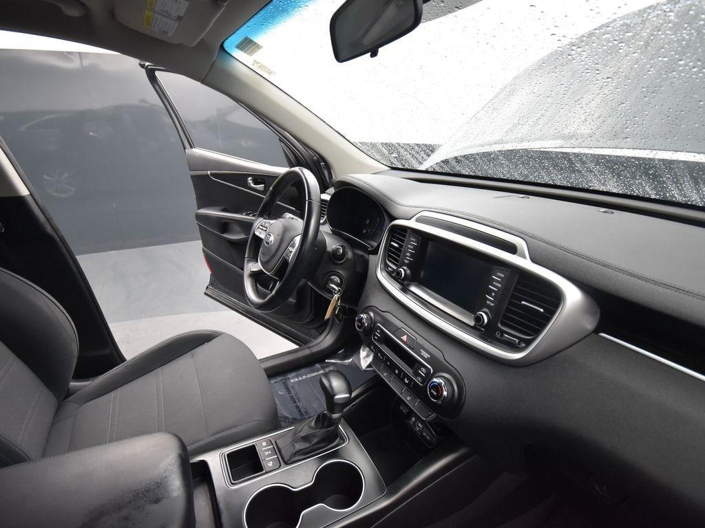 used 2020 Kia Sorento car, priced at $13,841