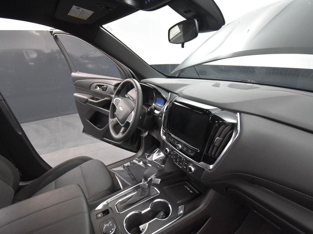 used 2023 Chevrolet Traverse car, priced at $37,700