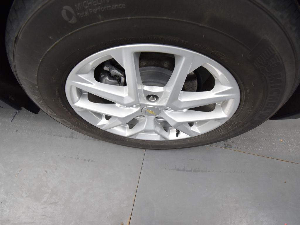 used 2023 Chevrolet Equinox car, priced at $22,390