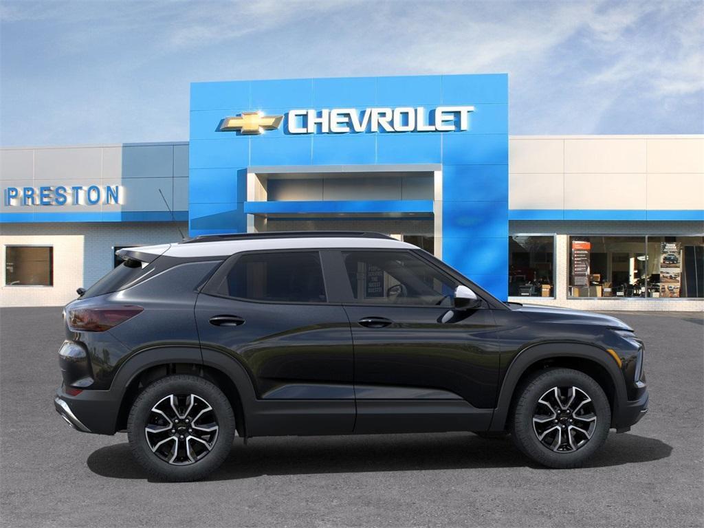 new 2025 Chevrolet TrailBlazer car, priced at $30,990