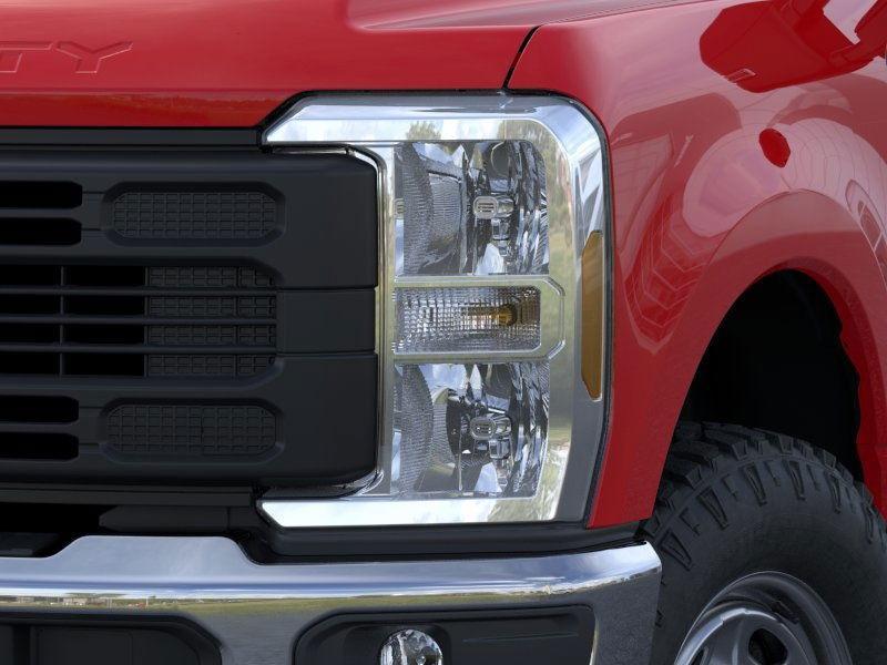 new 2025 Ford F-350 car, priced at $52,660