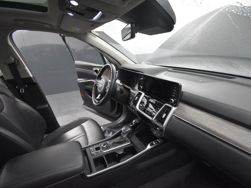 used 2023 Kia Sorento car, priced at $31,300