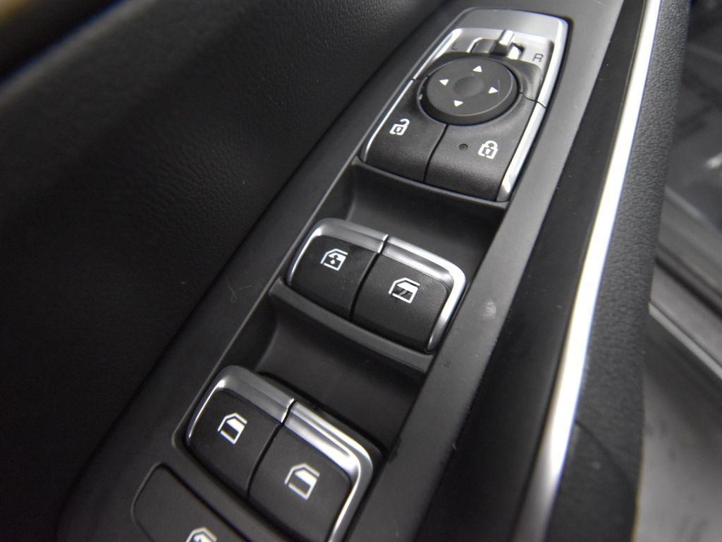 used 2023 Kia Sorento car, priced at $31,300