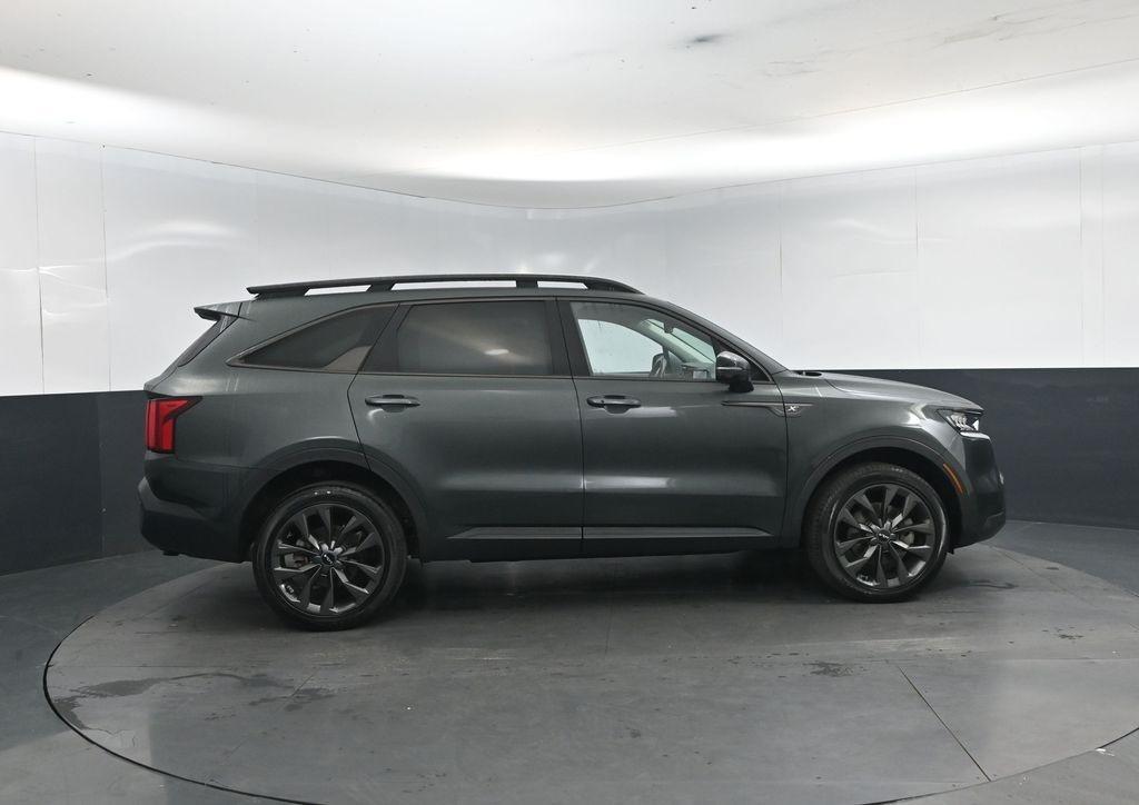 used 2023 Kia Sorento car, priced at $31,300