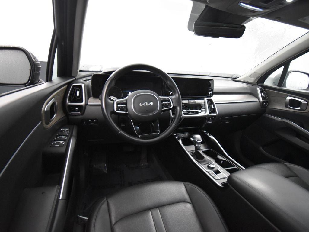 used 2023 Kia Sorento car, priced at $31,300