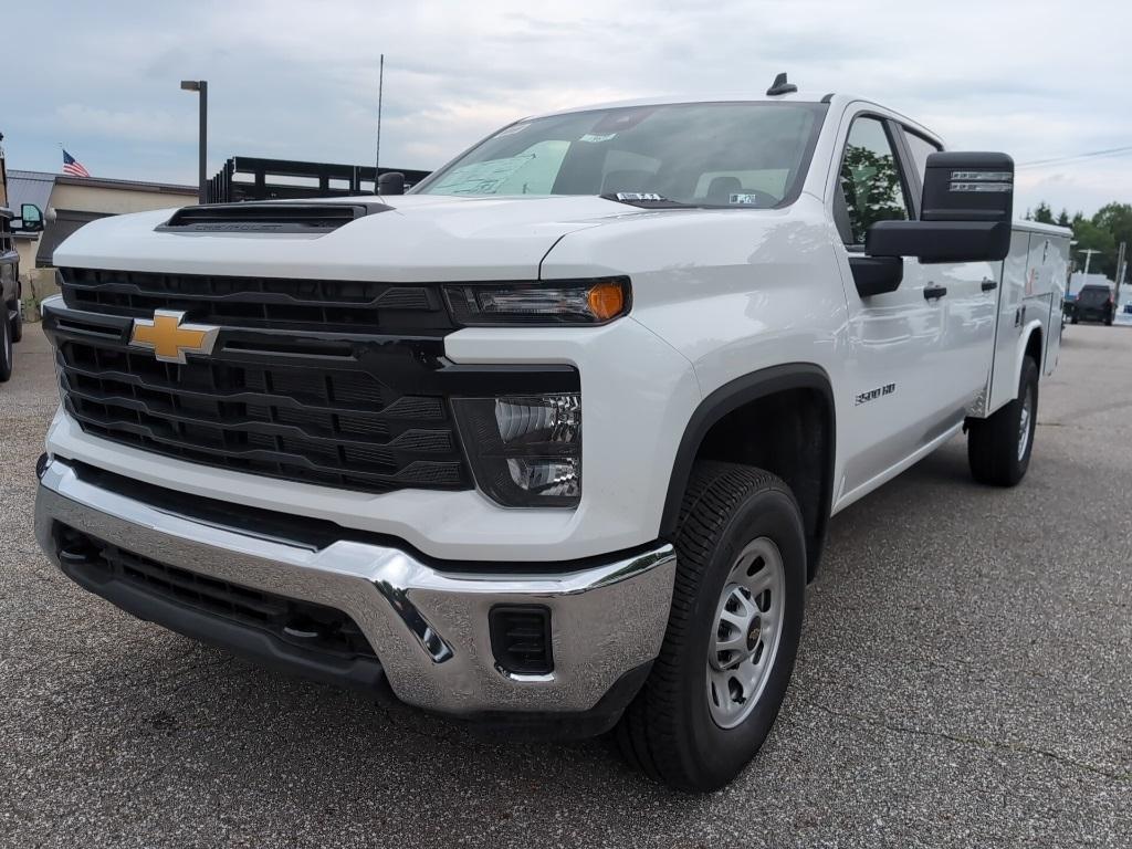 new 2025 Chevrolet Silverado 3500 car, priced at $55,328
