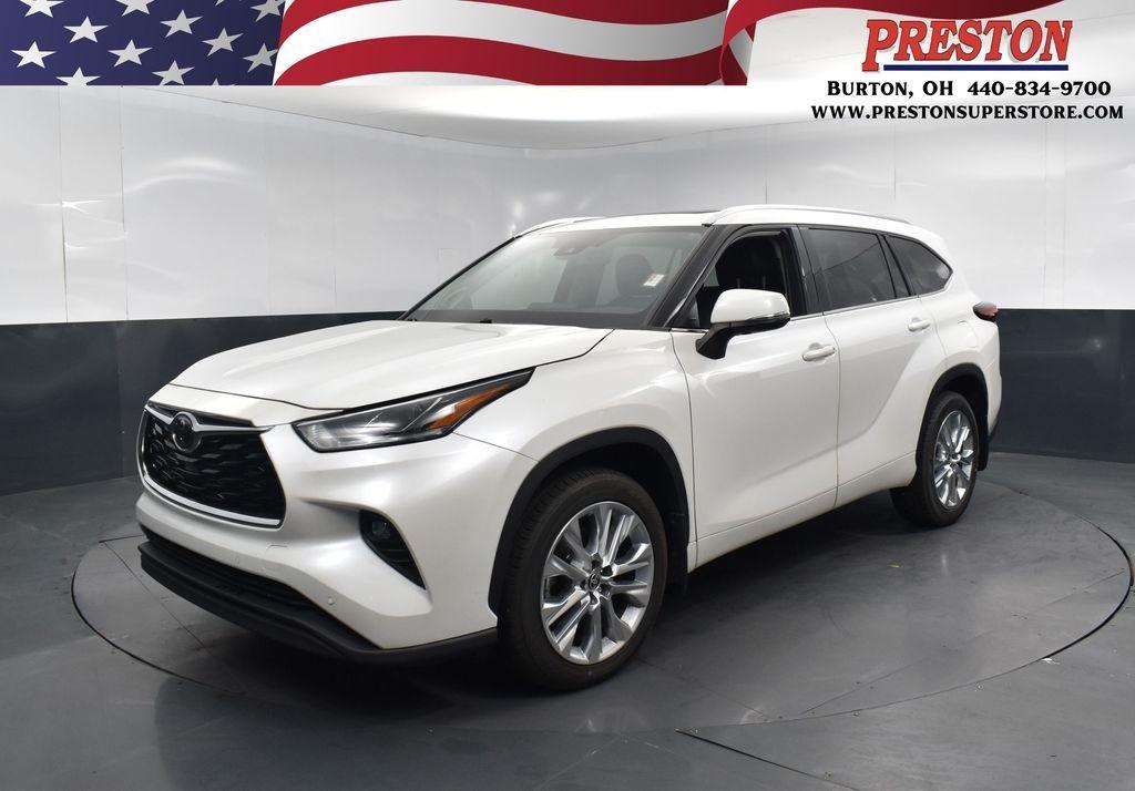 used 2021 Toyota Highlander car, priced at $32,990
