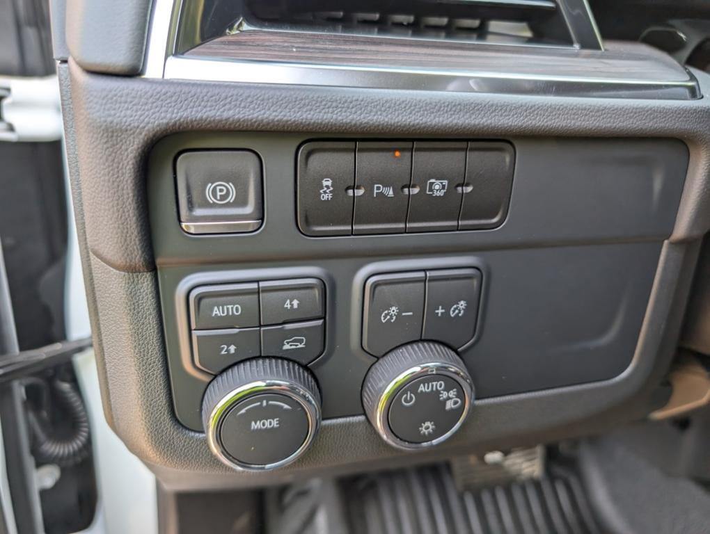 new 2025 Chevrolet Tahoe car, priced at $58,876