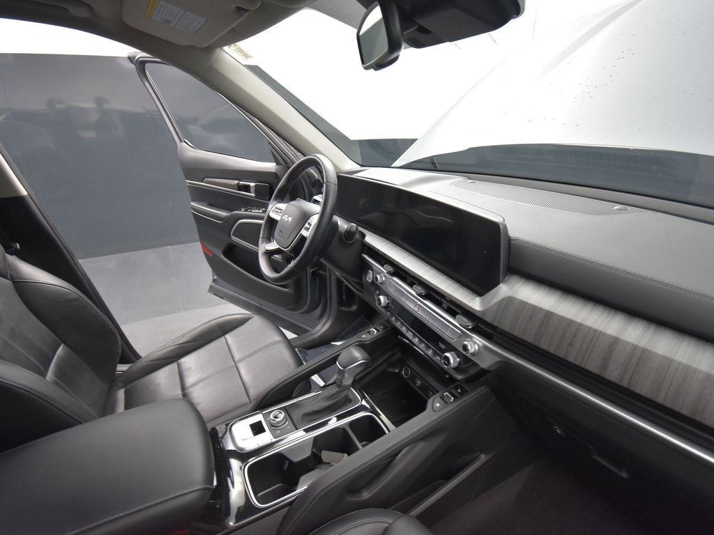 used 2024 Kia Telluride car, priced at $36,516