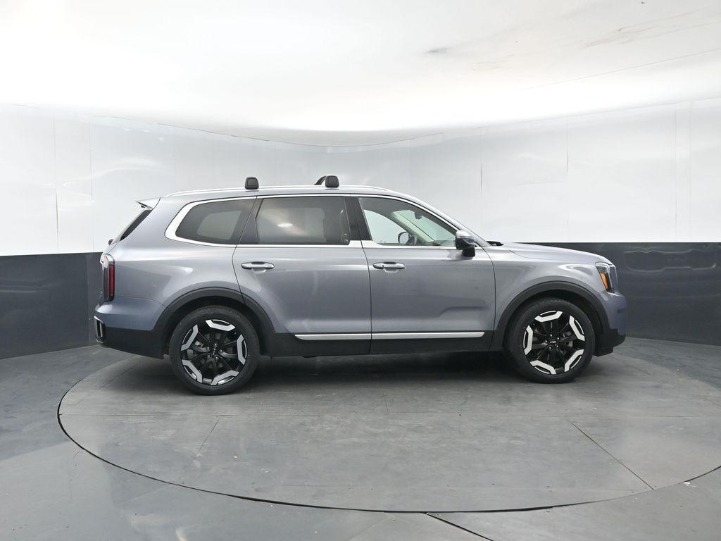 used 2024 Kia Telluride car, priced at $36,516