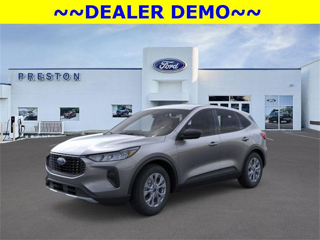 new 2025 Ford Escape car, priced at $30,640