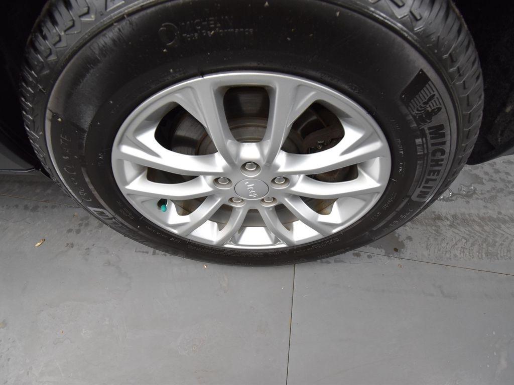 used 2019 Jeep Cherokee car, priced at $17,500