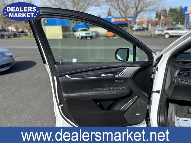 used 2022 Cadillac XT5 car, priced at $19,997