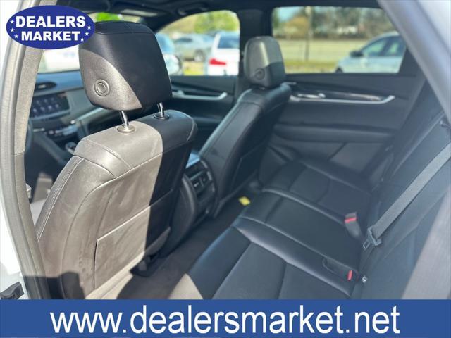 used 2022 Cadillac XT5 car, priced at $19,997