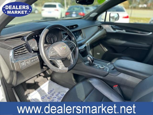 used 2022 Cadillac XT5 car, priced at $19,997