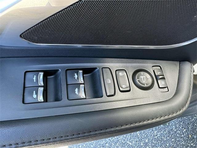 used 2023 Acura RDX car, priced at $29,895