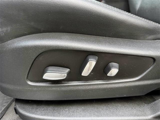 used 2021 Cadillac XT5 car, priced at $27,888