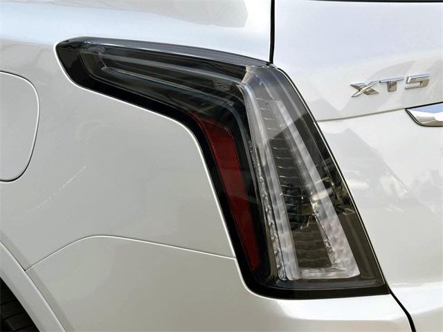used 2021 Cadillac XT5 car, priced at $27,888