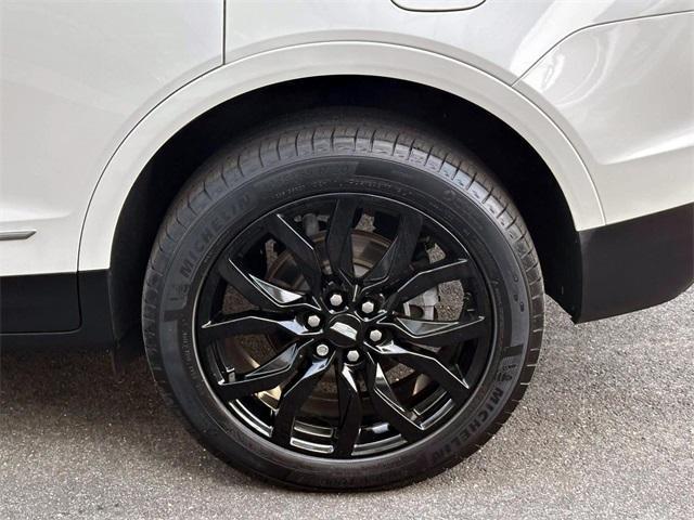 used 2021 Cadillac XT5 car, priced at $27,888