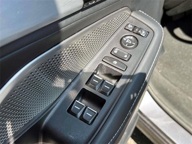 used 2023 Acura MDX car, priced at $40,995