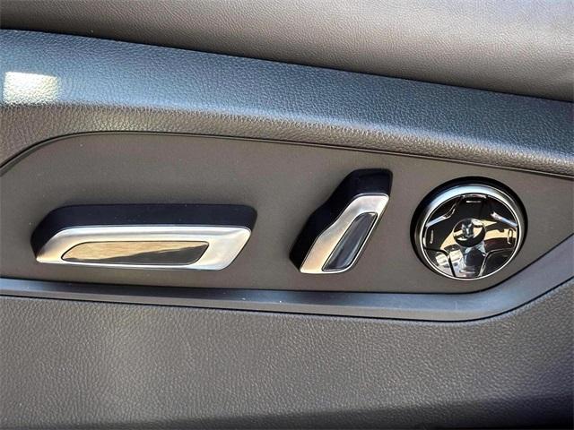 used 2025 Acura RDX car, priced at $45,995