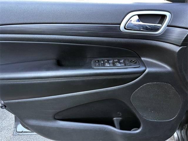 used 2021 Jeep Grand Cherokee car, priced at $23,790