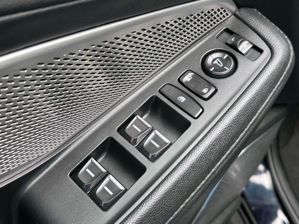 used 2022 Acura MDX car, priced at $35,888