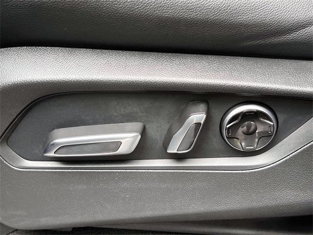used 2022 Acura MDX car, priced at $35,995