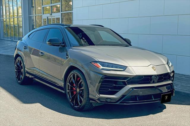 used 2022 Lamborghini Urus car, priced at $224,900
