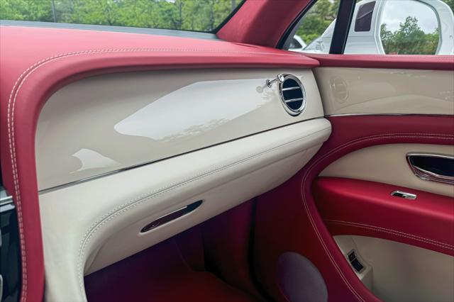 new 2025 Bentley Bentayga car, priced at $215,230