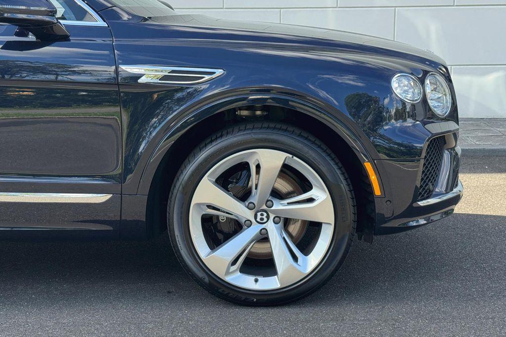 new 2025 Bentley Bentayga car, priced at $225,090