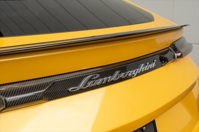 used 2024 Lamborghini Urus car, priced at $299,900