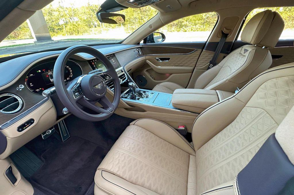 new 2025 Bentley Flying Spur car, priced at $299,900