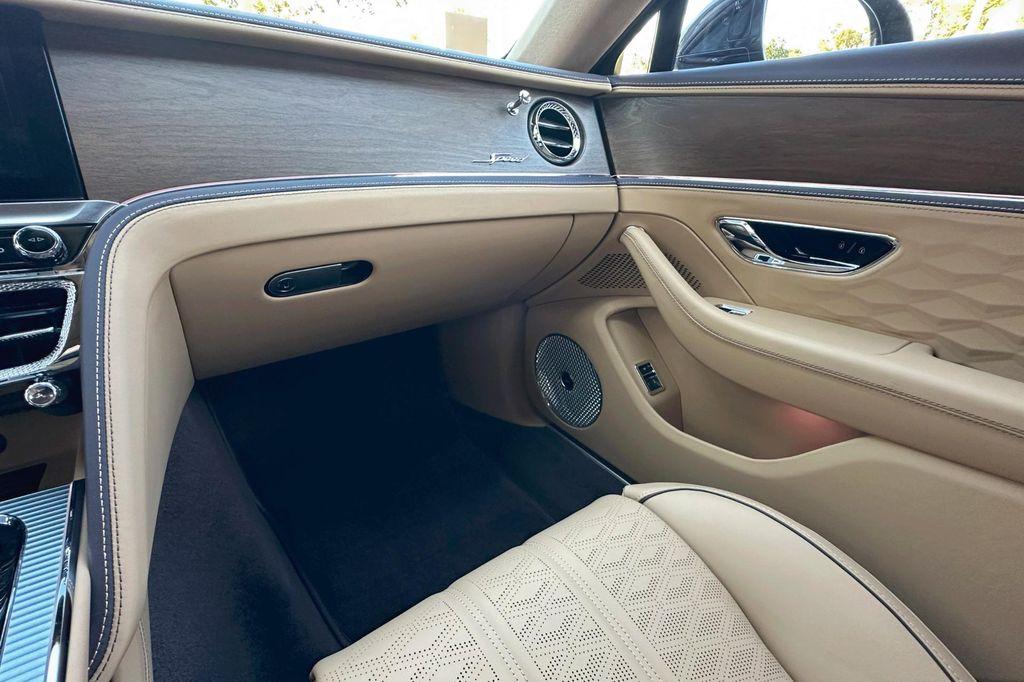 new 2025 Bentley Flying Spur car, priced at $299,900