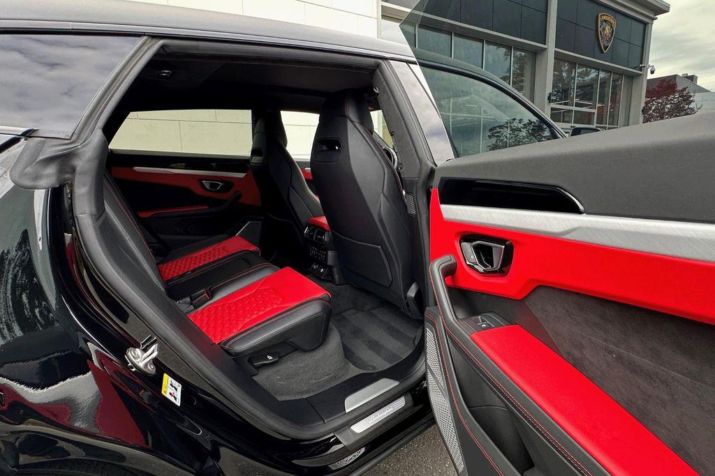 used 2019 Lamborghini Urus car, priced at $159,900