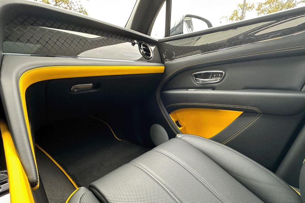 new 2025 Bentley Bentayga car, priced at $264,905