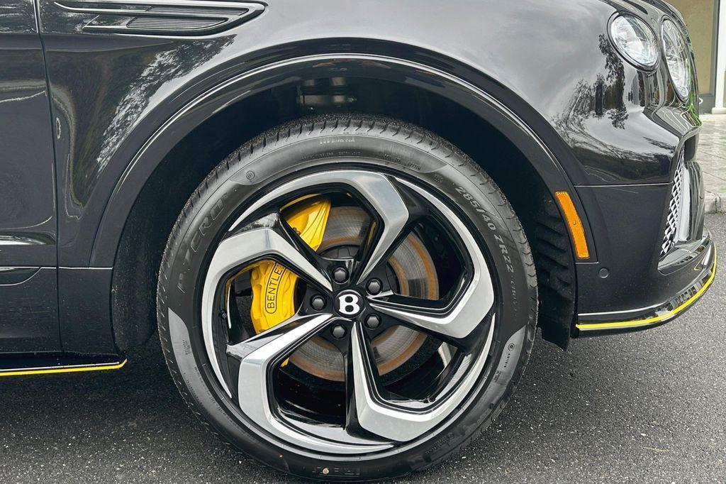 new 2025 Bentley Bentayga car, priced at $264,905