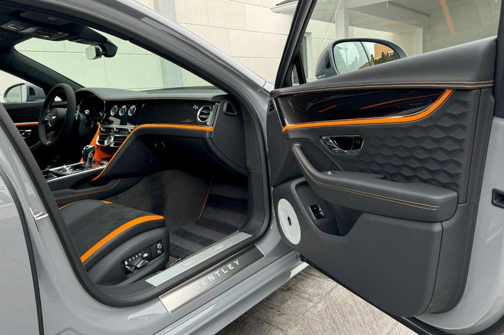 new 2025 Bentley Flying Spur car, priced at $325,525