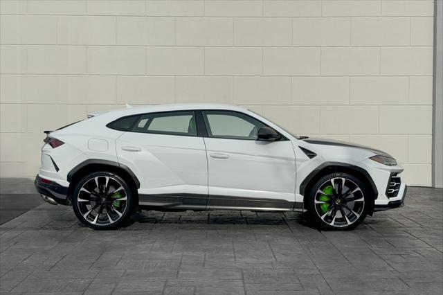 used 2022 Lamborghini Urus car