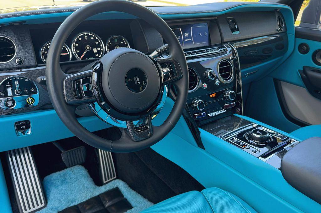 used 2022 Rolls-Royce Cullinan car