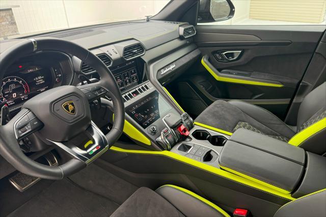 used 2022 Lamborghini Urus car