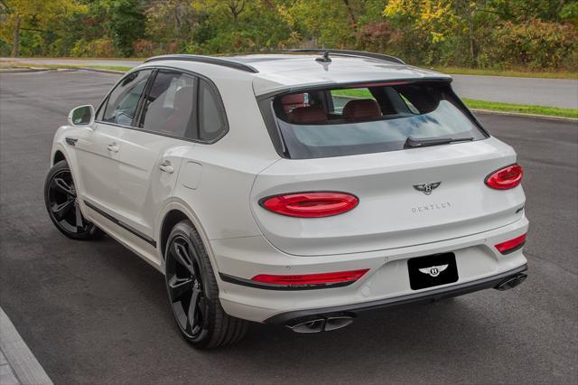 new 2024 Bentley Bentayga Hybrid car, priced at $212,415