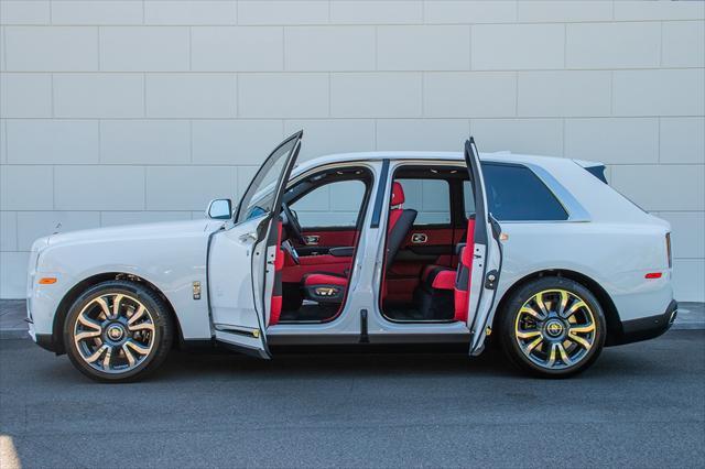 new 2024 Rolls-Royce Cullinan car, priced at $424,075