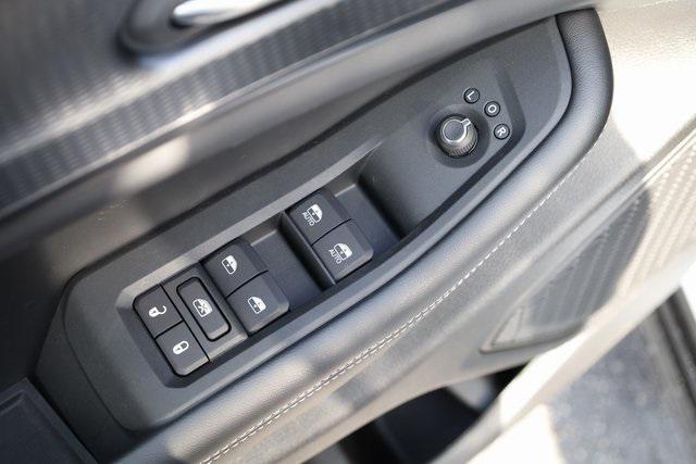 new 2025 Jeep Grand Cherokee car, priced at $34,600