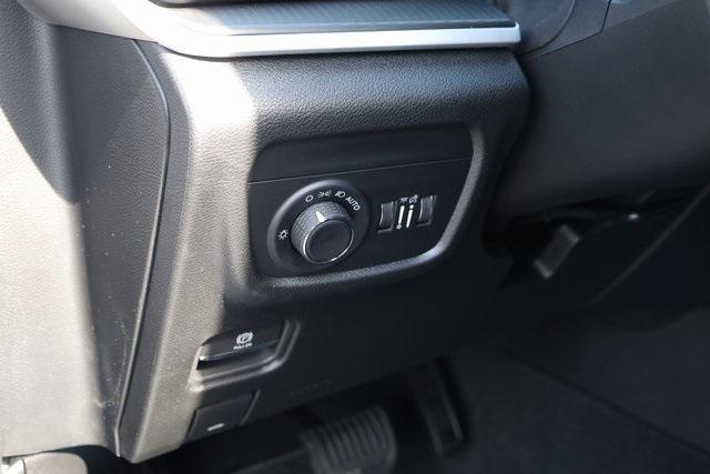 new 2025 Jeep Grand Cherokee car, priced at $34,600