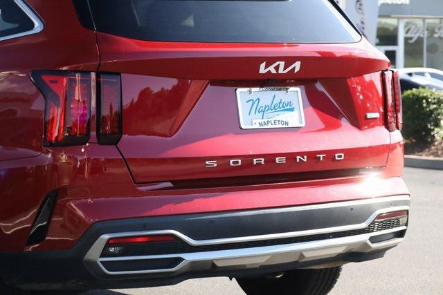 used 2022 Kia Sorento Hybrid car, priced at $19,847